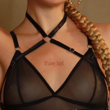 Bésame Aquí - Tatuaje Temporal Erótico | WETCARLOTA Colombia