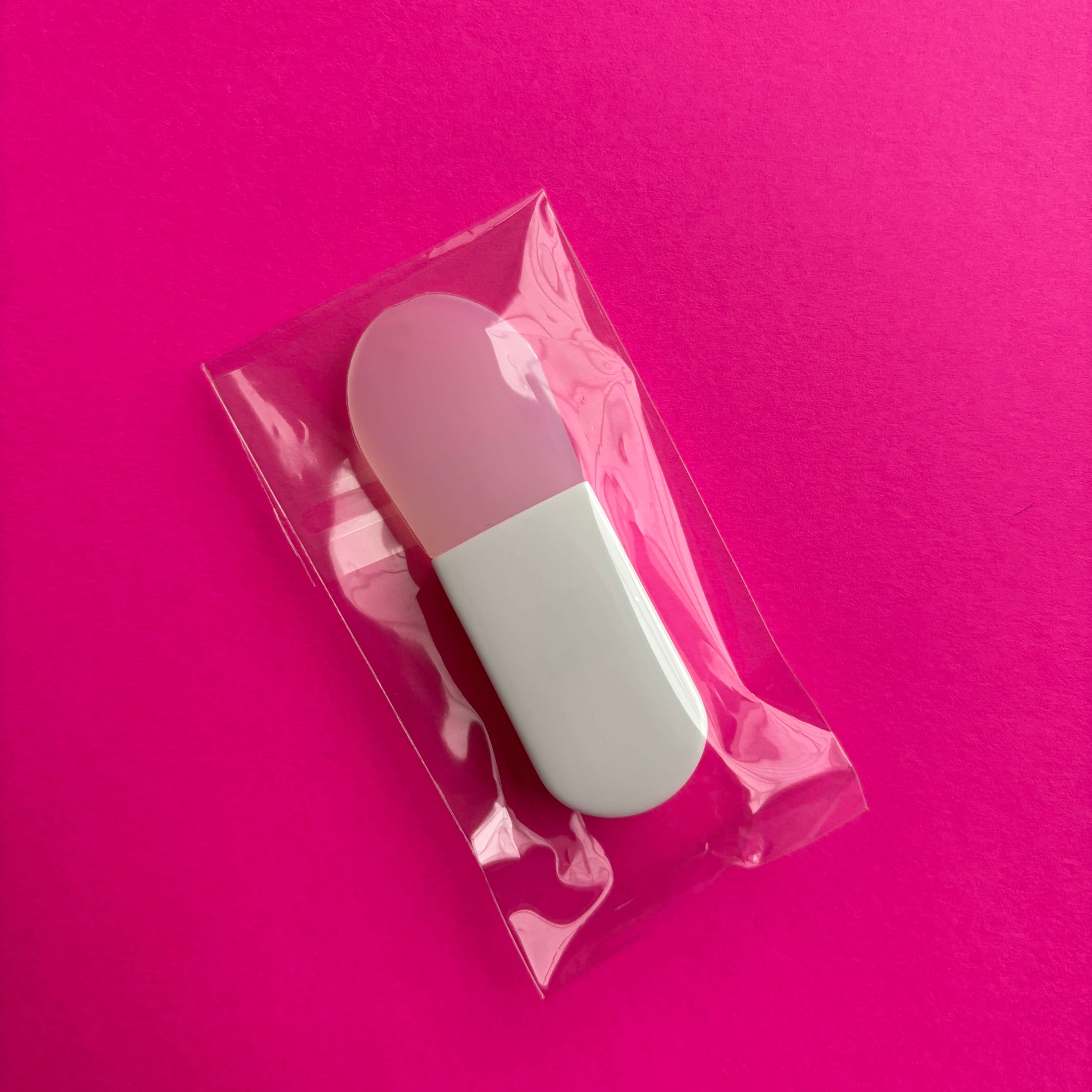 Silicone brush (for edible tattoos)