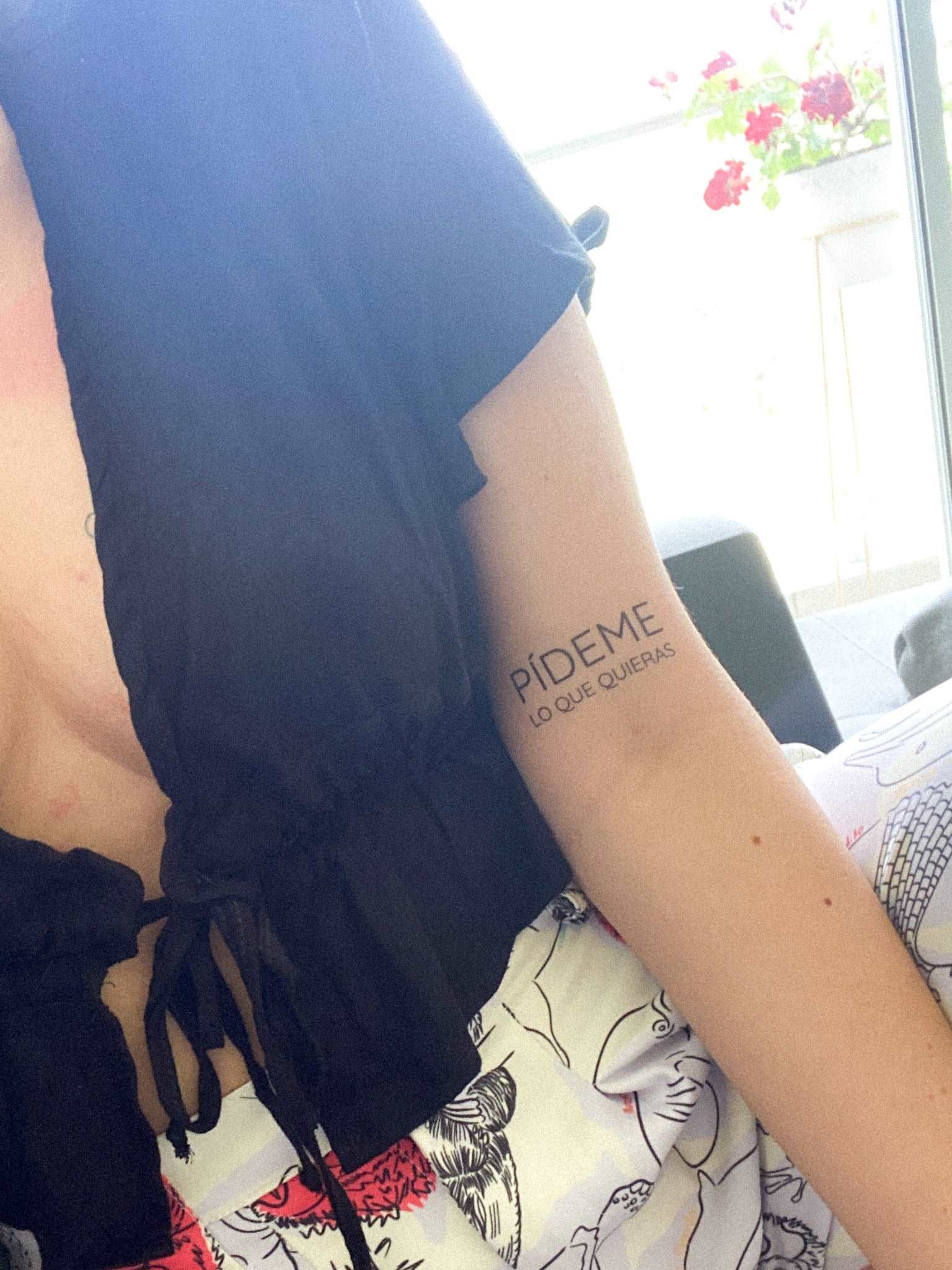 P DEME Lo Que Quieras Tatuajes Temporales De Agua WETCARLOTA P deme lo que quieras tatuajes temporales de agua wetcarlota